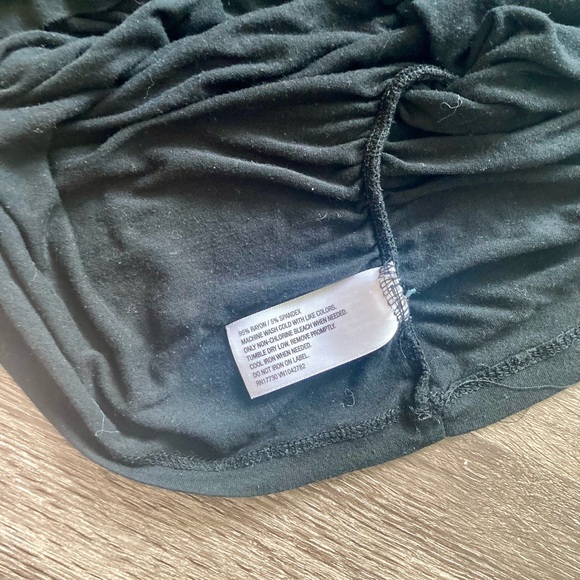 Maternity basic black tee - Picture 3 of 4